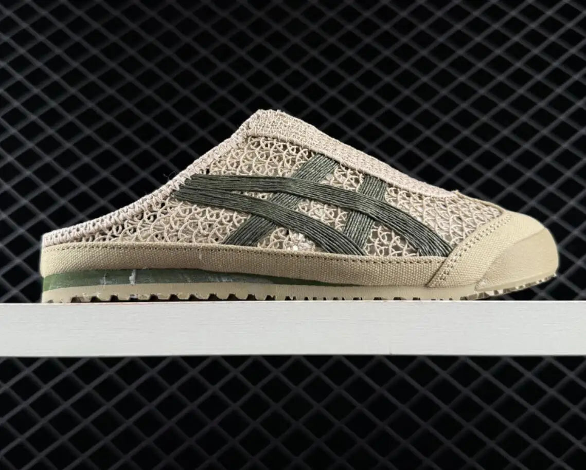 New casual shoes for men and women leisure couples lightweight and comfortable running shoes sports.