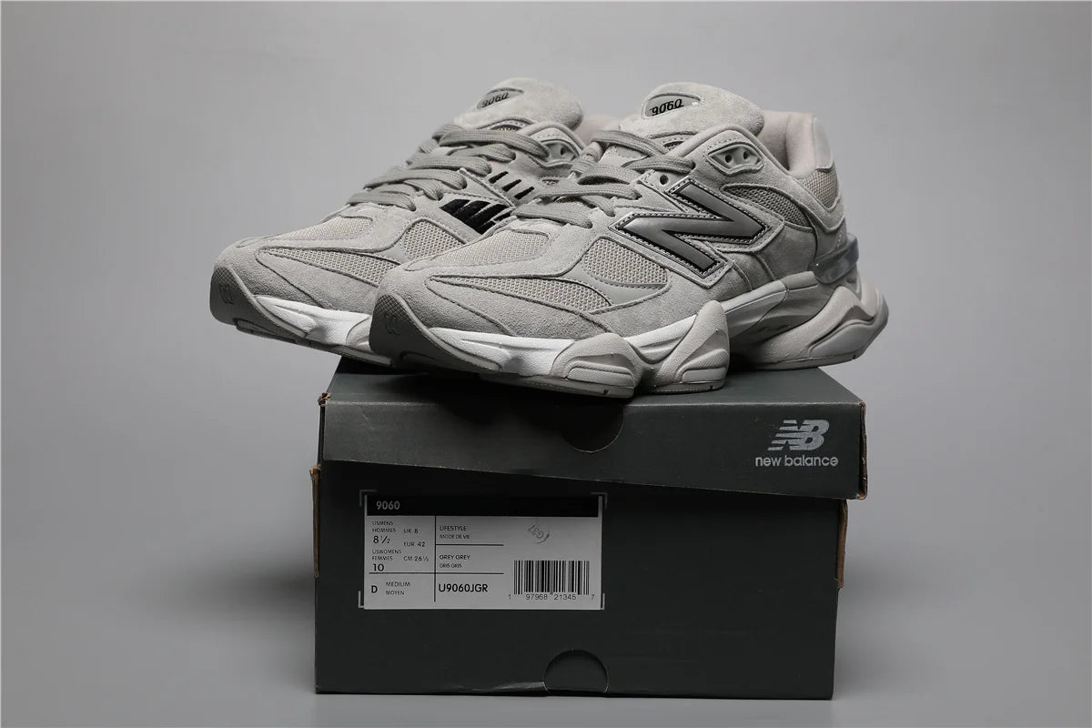 Unisex Athletic Shoes, Low Top Outdoor Shockproof and Lightweight Running Sneakers for Men And Women.