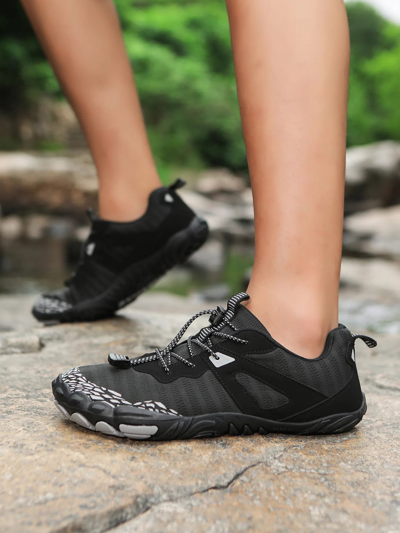 2026 New Fashionable Outdoor Sports Shoes