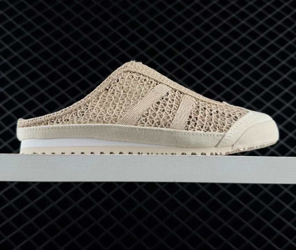 New casual shoes for men and women leisure couples lightweight and comfortable running shoes sports.