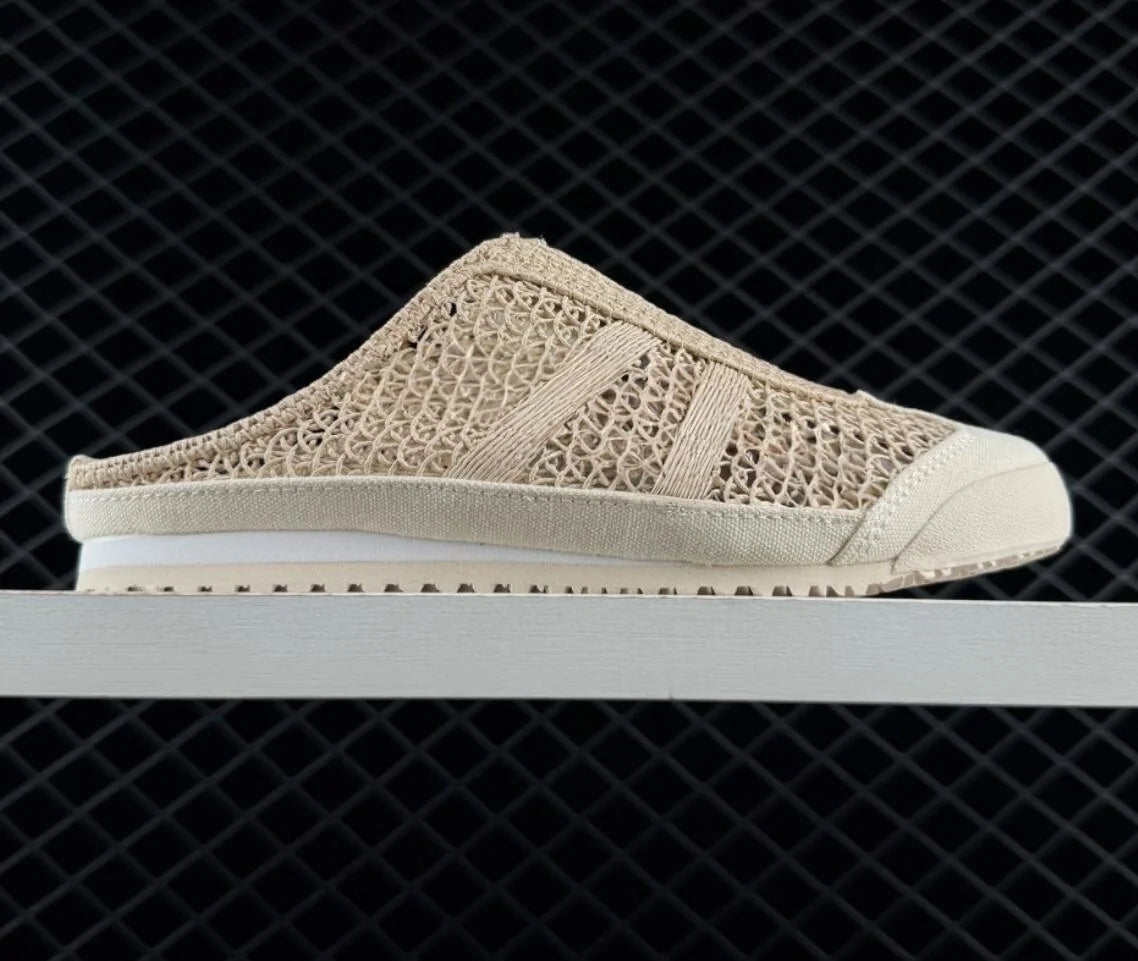 New casual shoes for men and women leisure couples lightweight and comfortable running shoes sports.