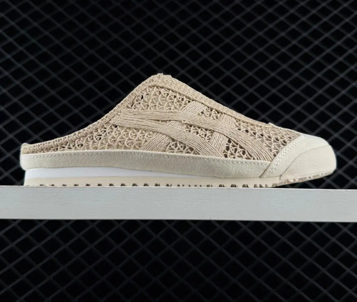 New casual shoes for men and women leisure couples lightweight and comfortable running shoes sports.